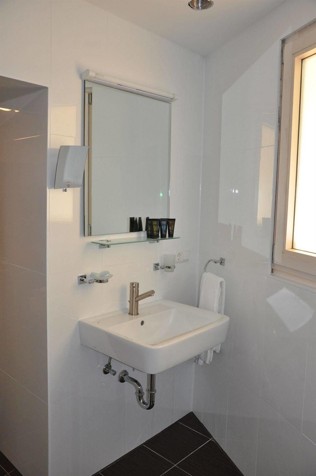 Aparthotel Batu 3*