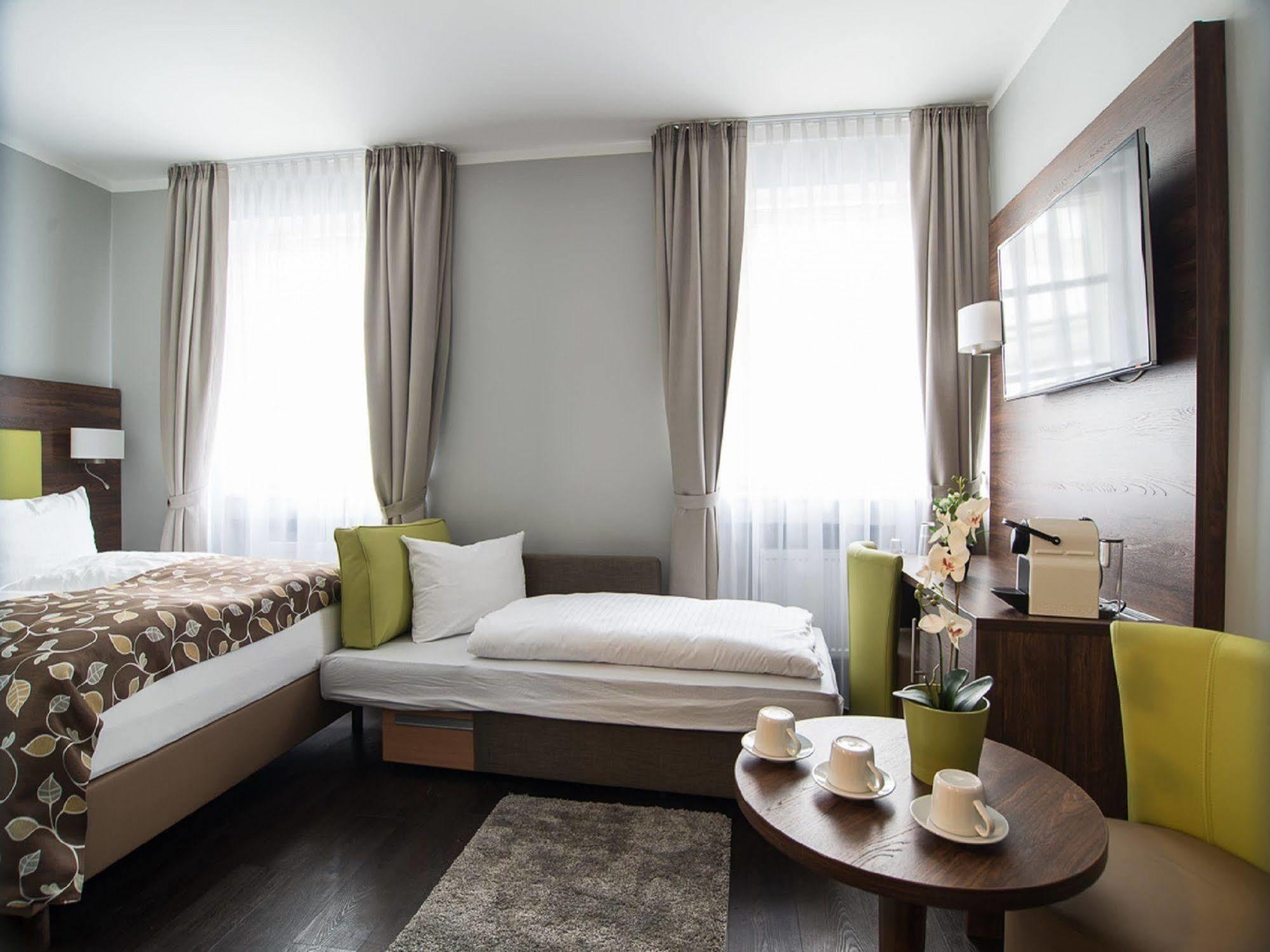 Aparthotel Batu 3*